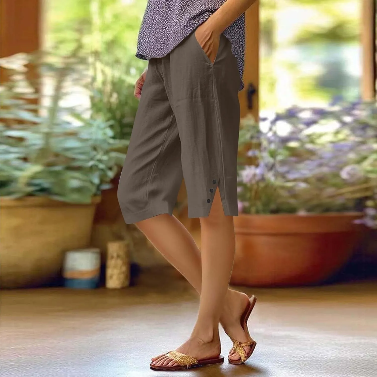 Pedal Pushers for Women 2025 Beach Vacation Wide Leg Capri Pants Loose Comfy High Waisted Short Pants with Pockets